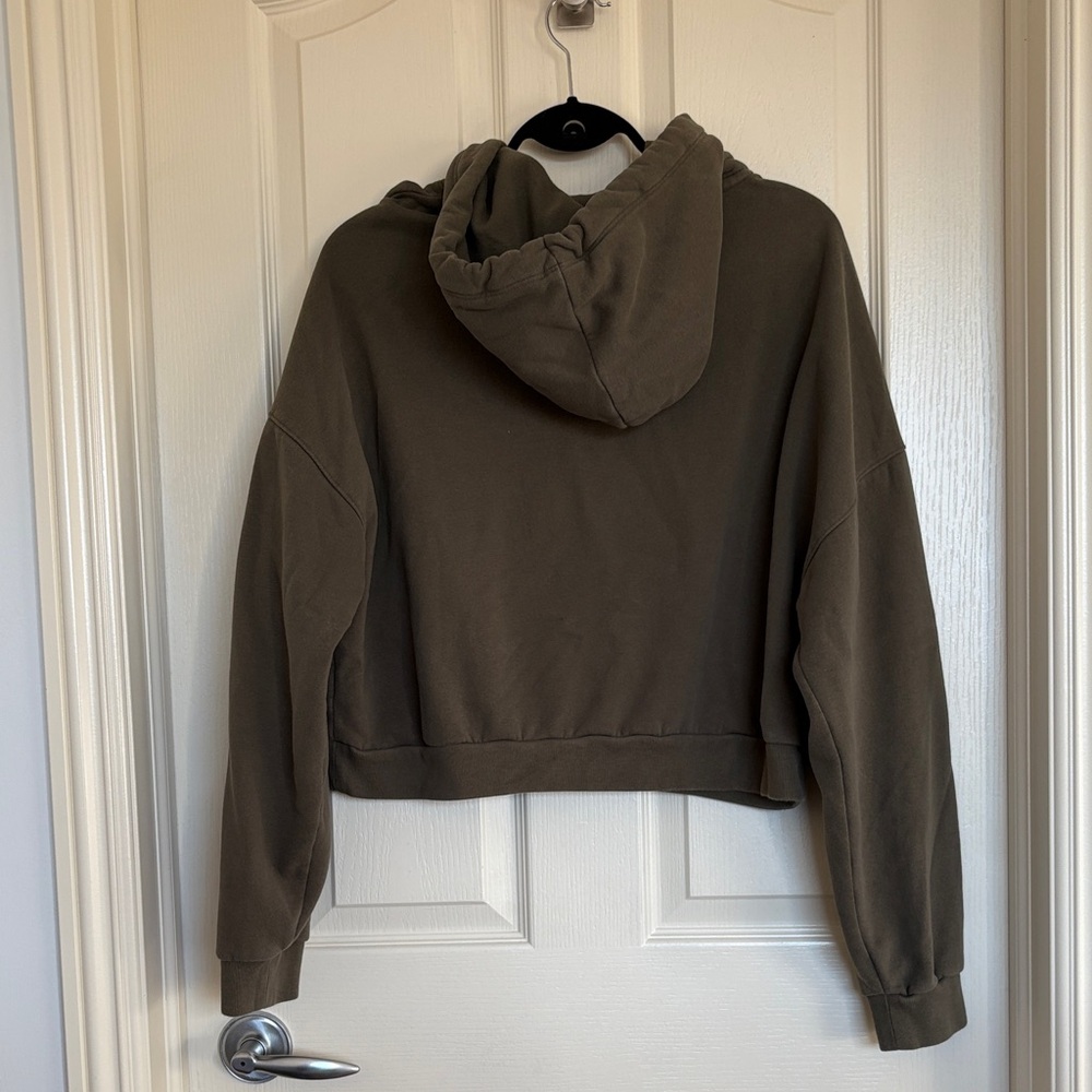 GAP Women's Olive Green Cropped Hoodie Sweater - Picture 2 of 3